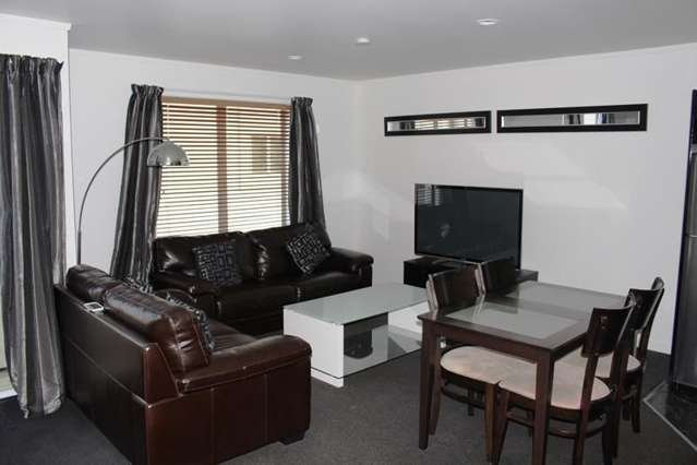 13/8 Rendall Place Eden Terrace_3