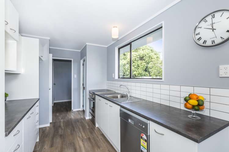 2/37 President Avenue Papakura_9