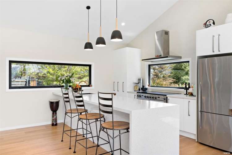 8 Hovingham Court Jacks Point_9