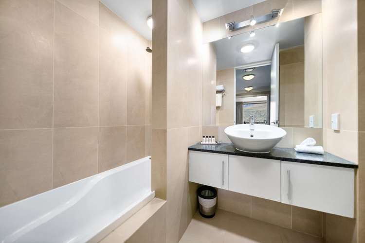 806/327 Frankton Road Queenstown_9