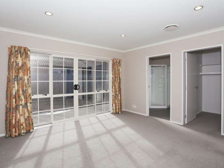 151 Pacific Drive Fitzherbert_13