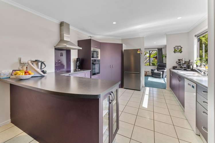 4 Hollybush Drive Brightwater_7