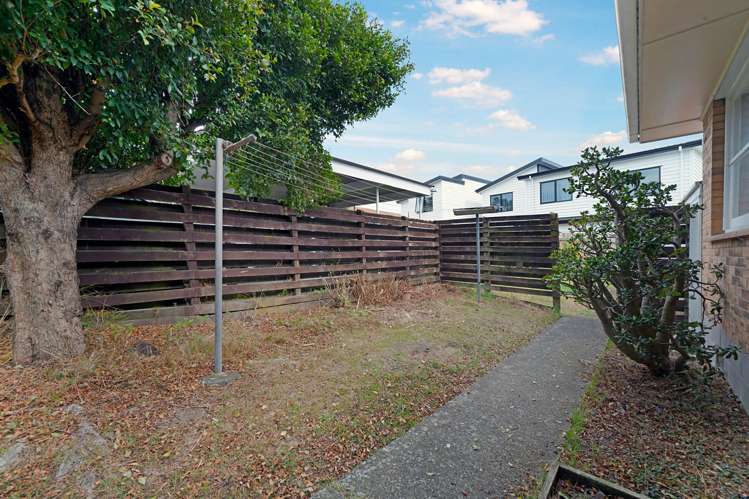 3/77 Royal View Road Te Atatu South_13