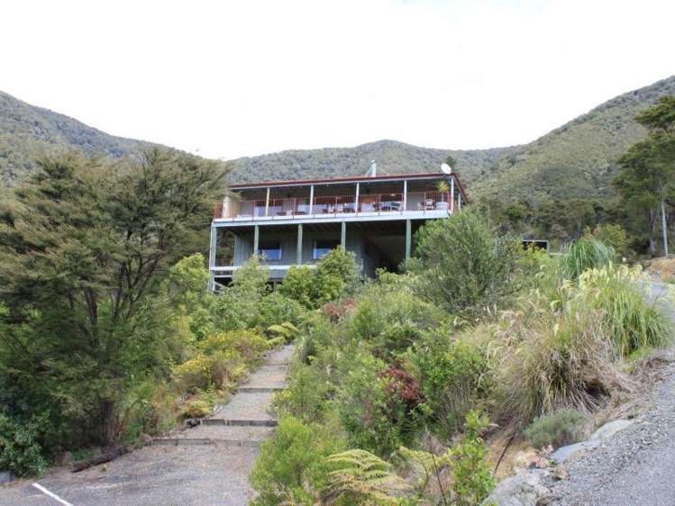 14 Ruataniwha Place Okiwi Bay_1