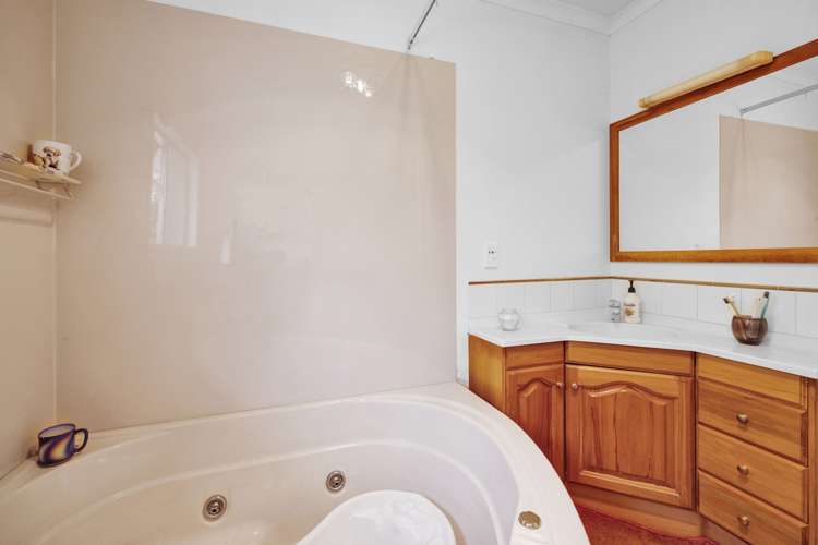 174 South Road Hawera_11