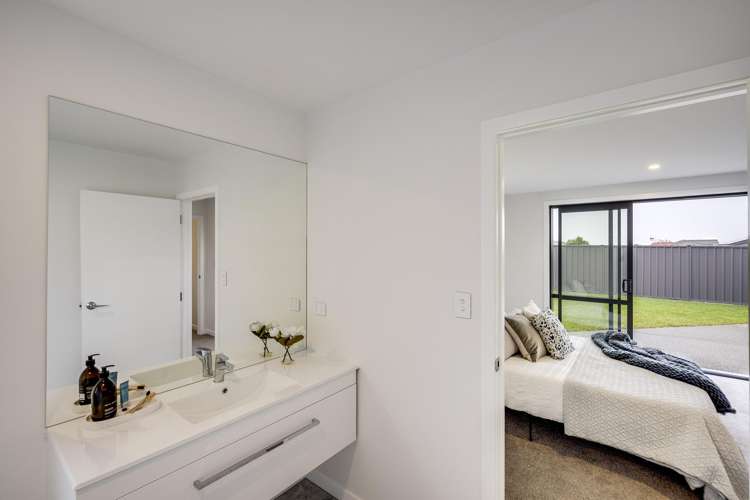 6 Matau Crescent Frimley_8