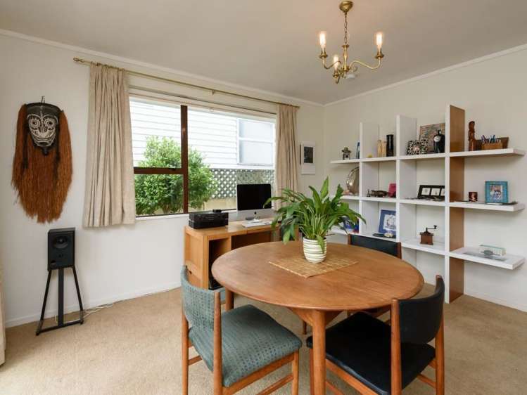 16 Paddington Grove Karori_3