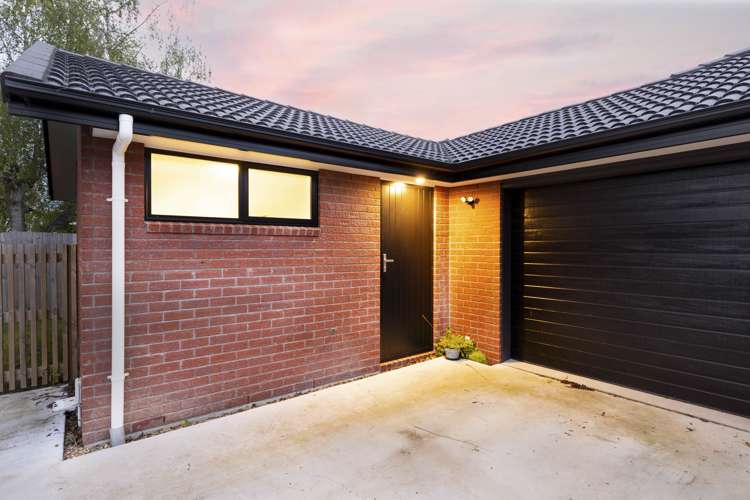 2/3 Helena Road Hillcrest_13