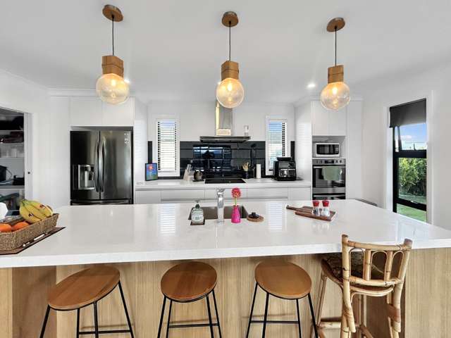 2 Gibraltar Way 10930_2