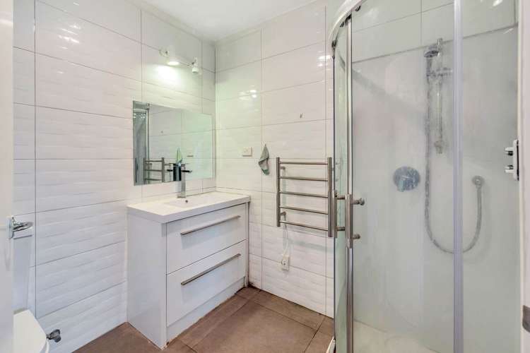 24 Finlow Drive Te Atatu South_12