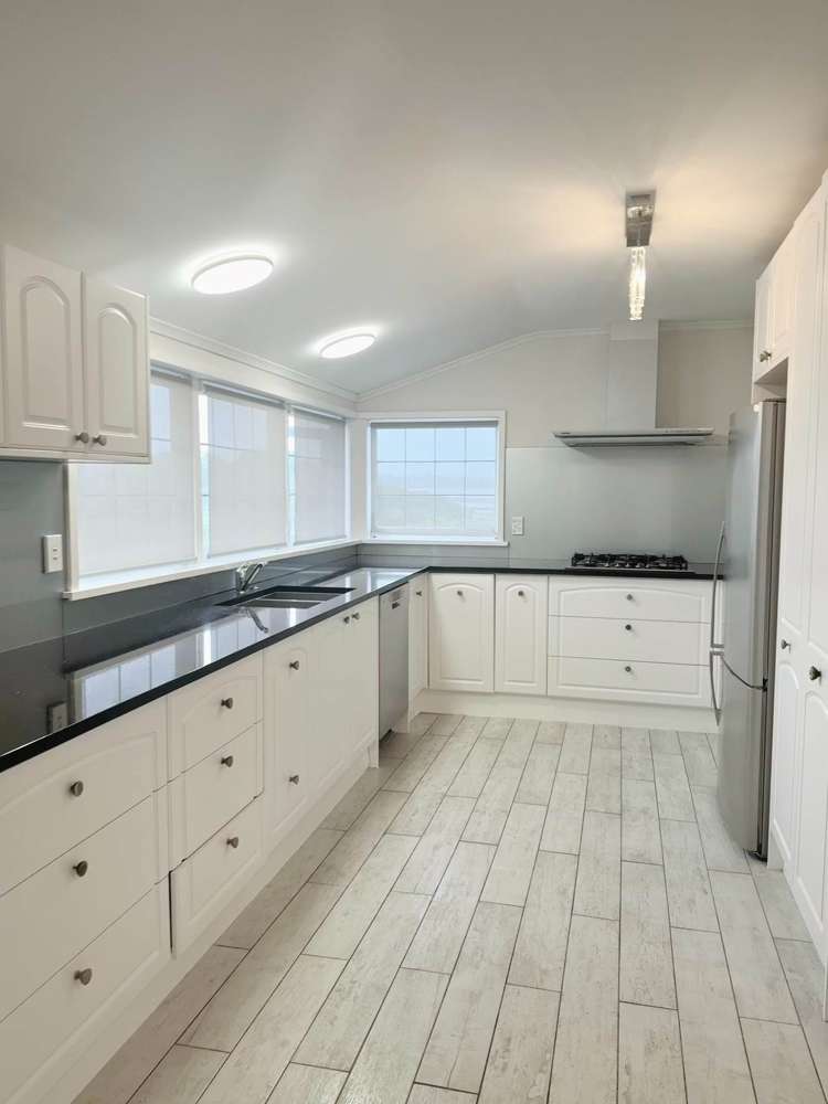 17 Waimana Avenue Northcote Point_16