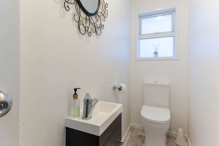 26 Squirrel Lane Browns Bay_14