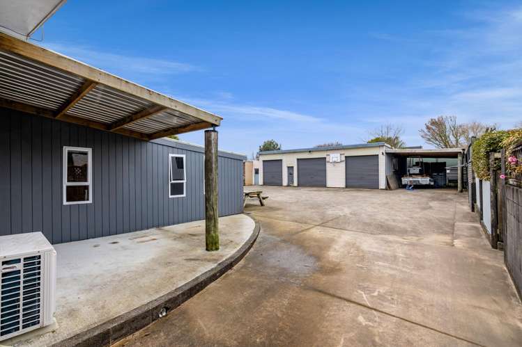1263 Egmont Road Egmont Village_22