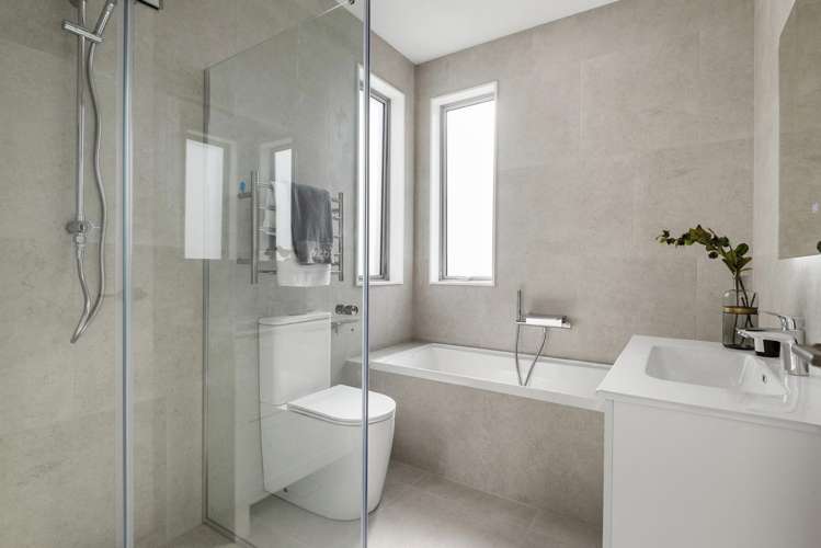 99 Tributary Parade Karaka_10