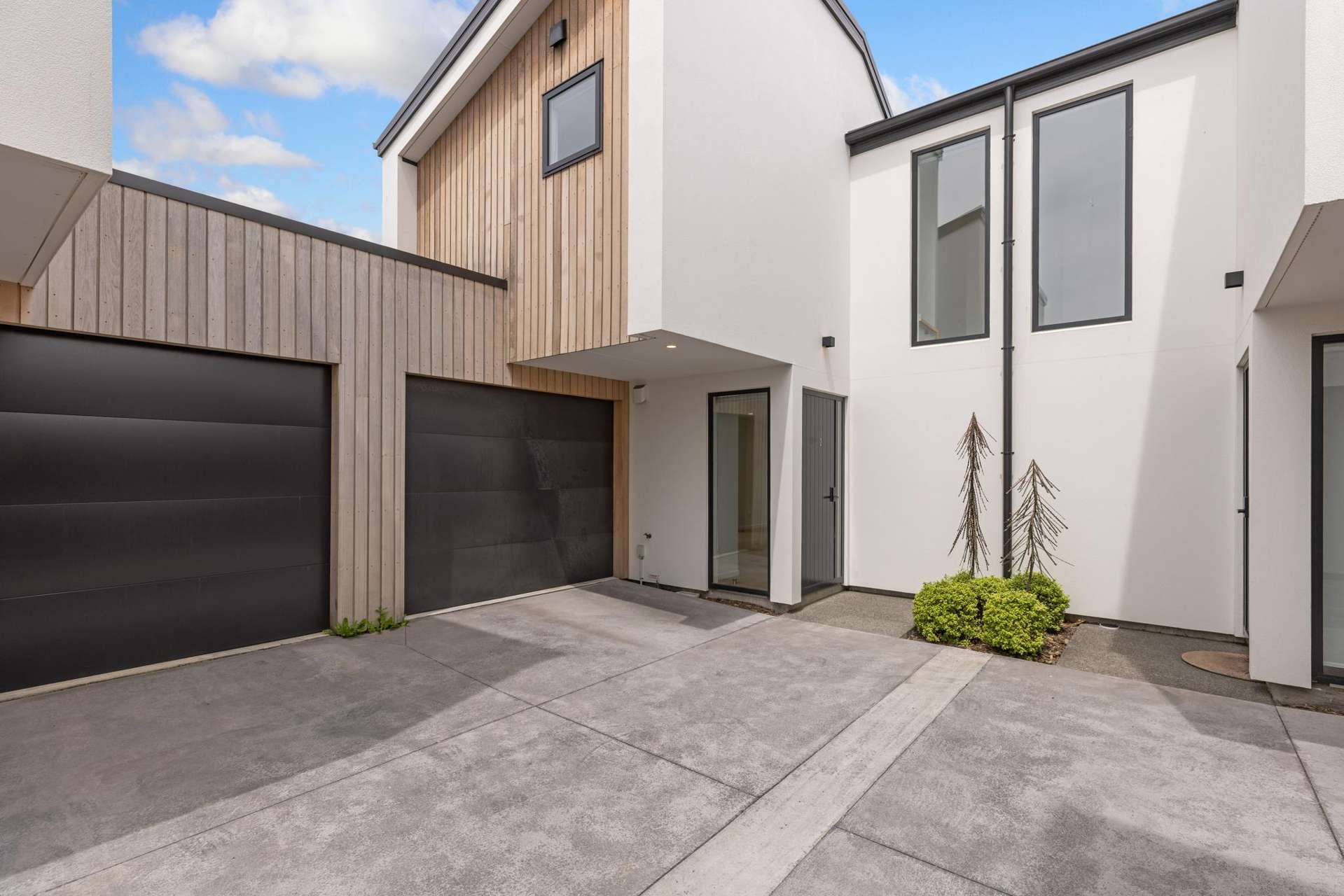 2/37 Maxwell Street Riccarton_0
