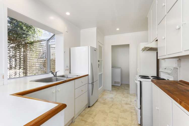 2/252 Onewa Road Birkenhead_5