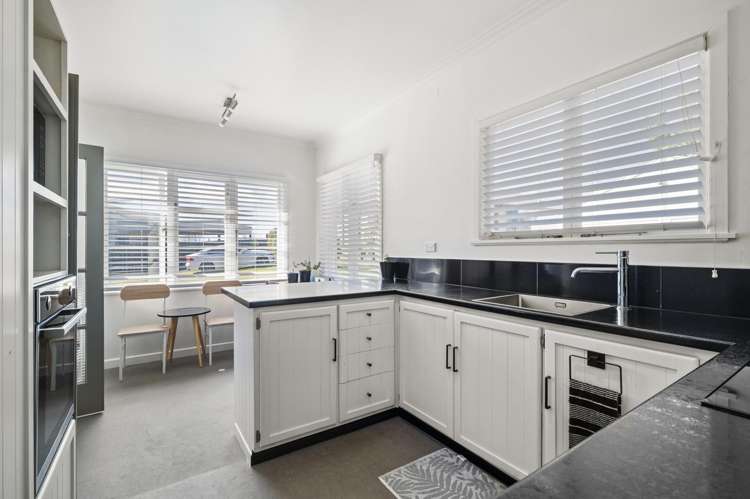 21 Miro Street Utuhina_2