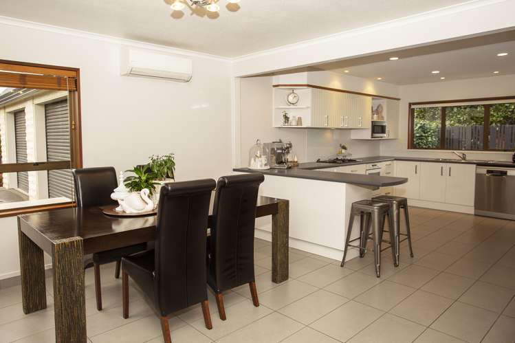 97 Racecourse Road Allenton_3