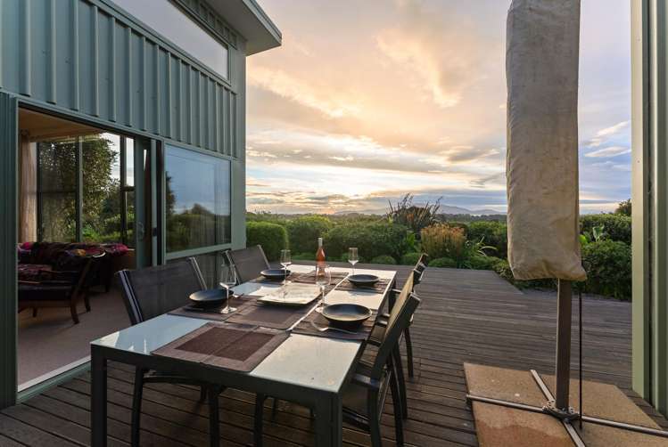 142 Huia Street Waikanae_9