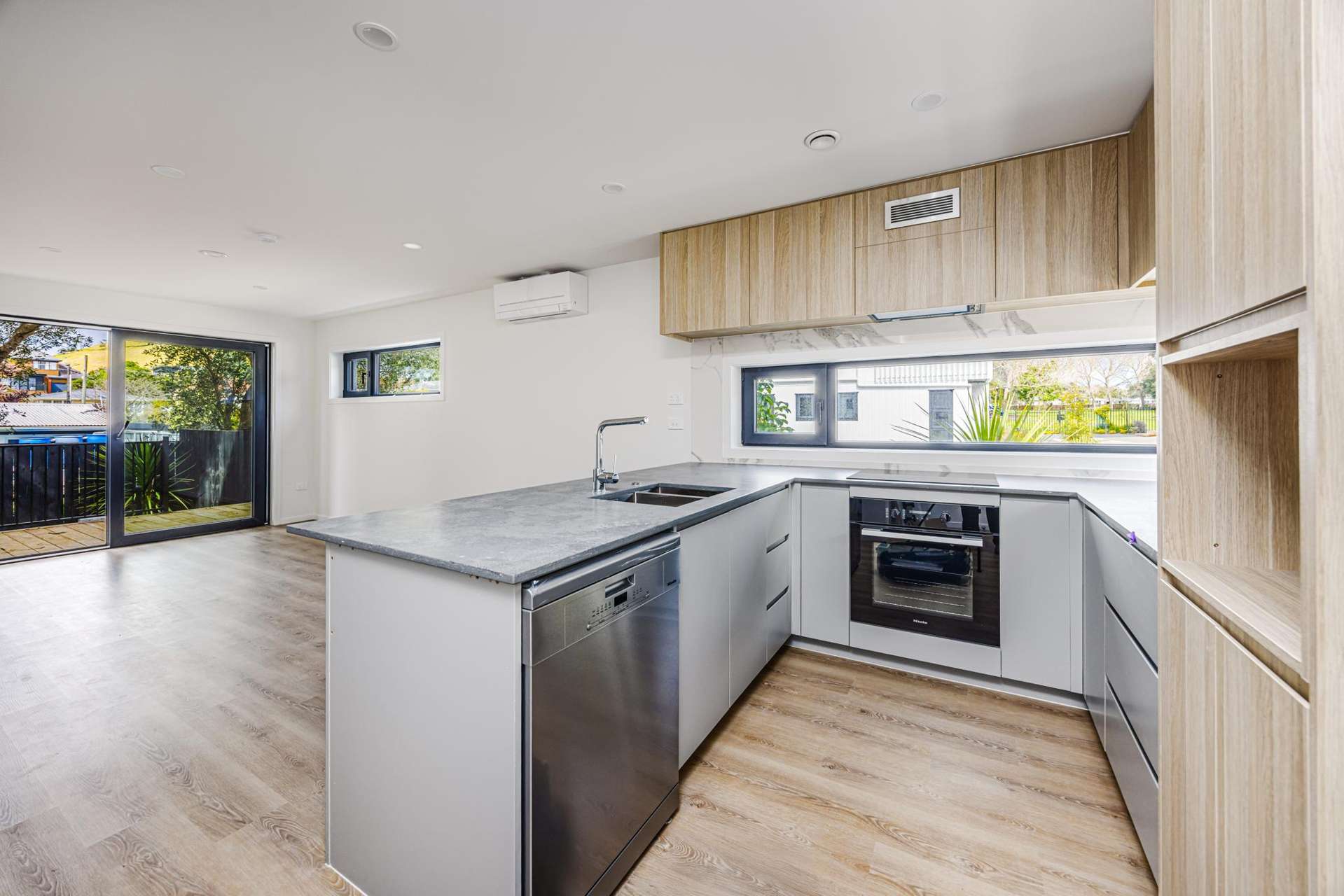 9 Kaaramuramu Lane Mangere Bridge_0