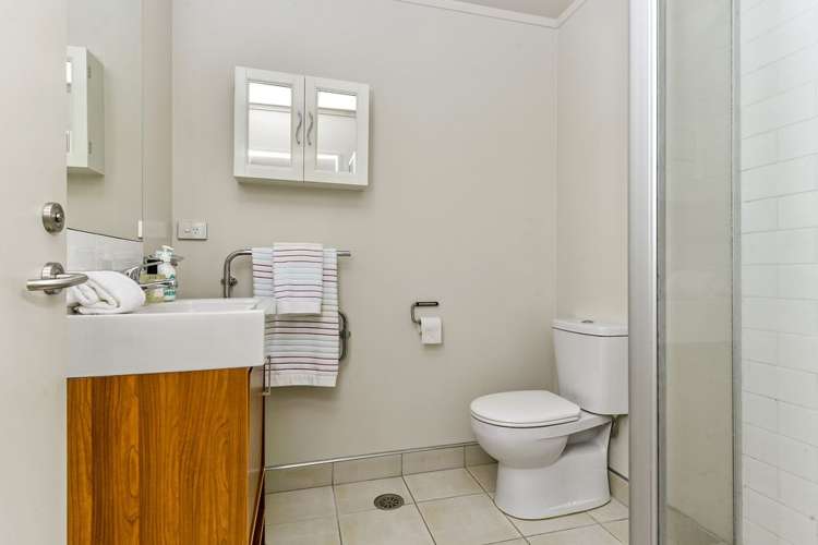 2c/4 Kell Drive Albany_15