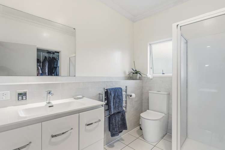 25 Kelvin Place Hamilton East_17