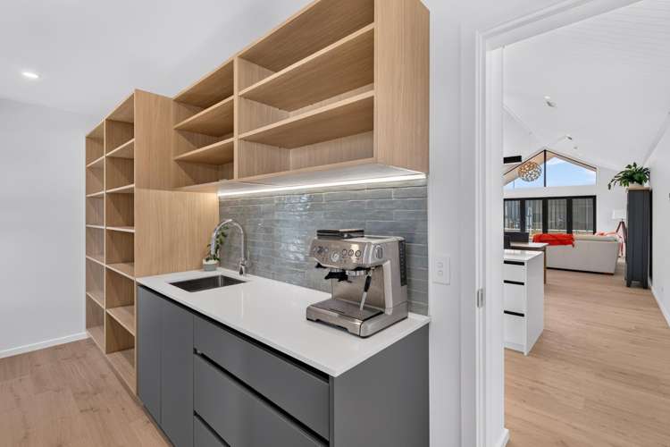 8 Annie Aranui Drive Poraiti_6