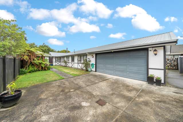 17 Laredo Grove Totara Park_1