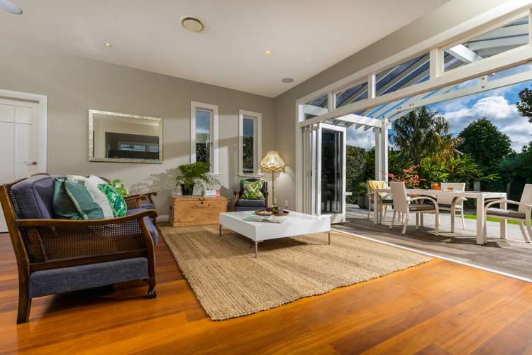 12 Ascot Avenue Narrow Neck_3