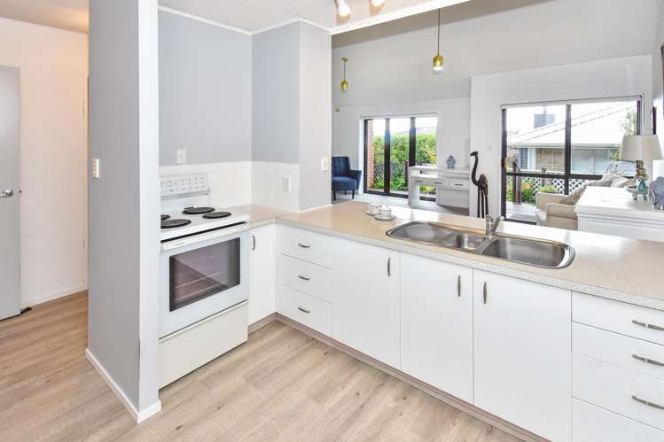 5/151 Kitchener Road Pukekohe_6