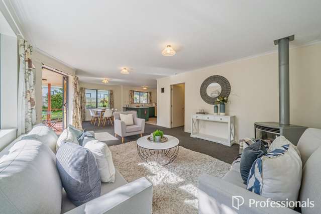 8a Faulke Avenue Wainuiomata_1