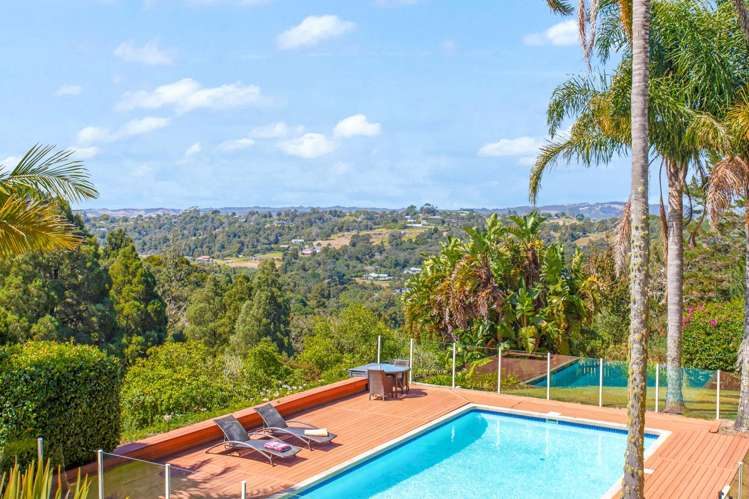 131 Point View  Drive East Tamaki Heights_44