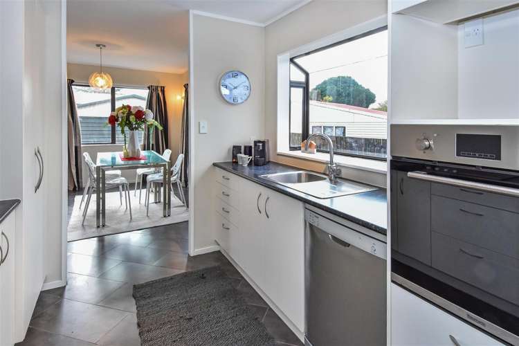 7 Bill Phillip Place Clendon Park_9