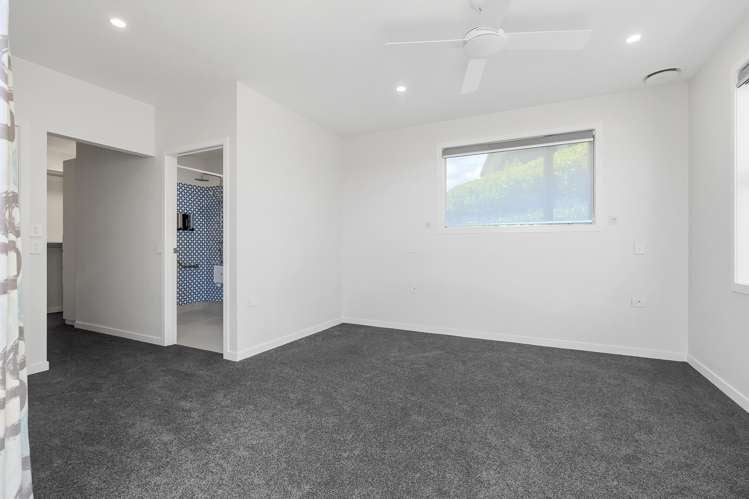 28 Coprosma Crescent Waipahihi_15