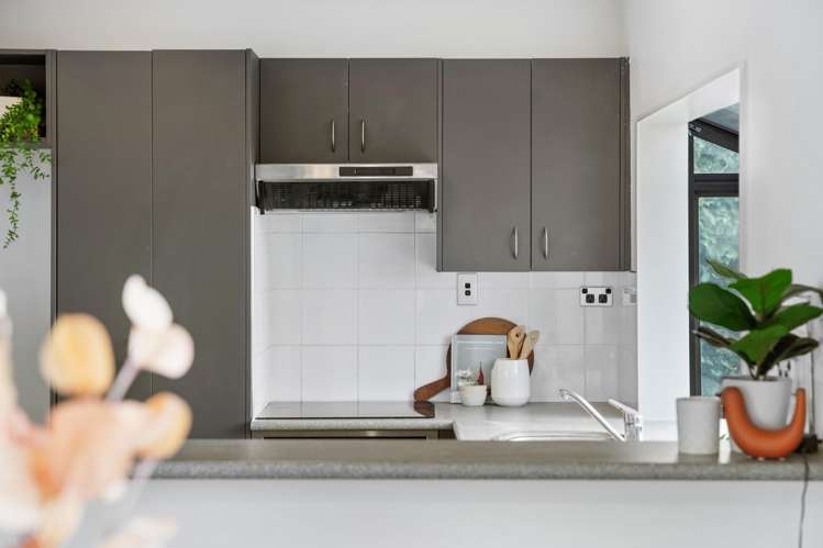 2/6 Lancaster Road Beach Haven_5