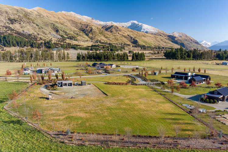 14 Little Orchard Way Wanaka_1