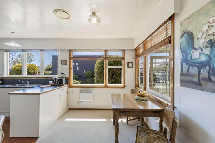 206b Tukapa Street Westown_13