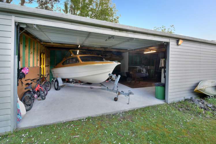 41 Riverside Road Taieri Mouth_11