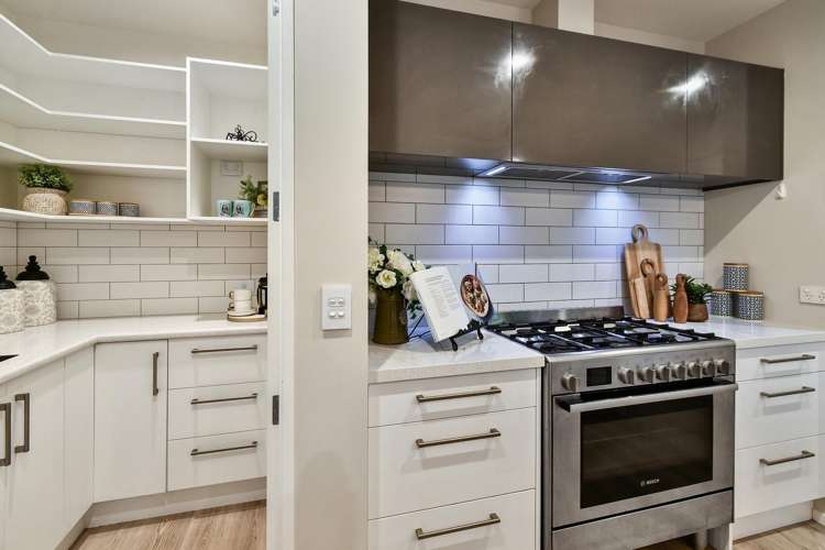 2 Parkgrove Crescent Pokeno_11