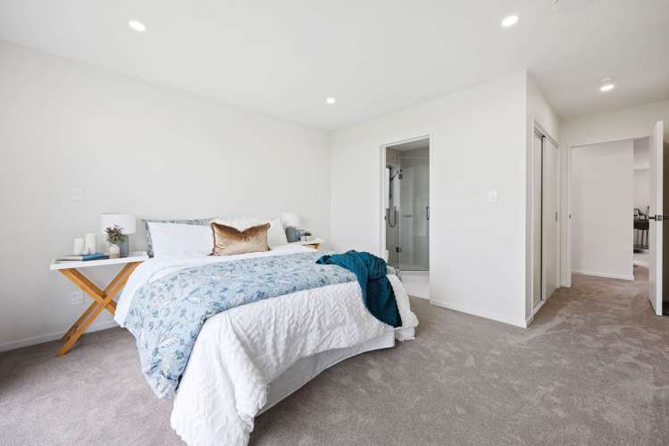 12B Butley Drive Farm Cove_28