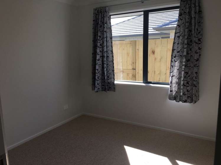 28 Livingstone Drive Papamoa_12