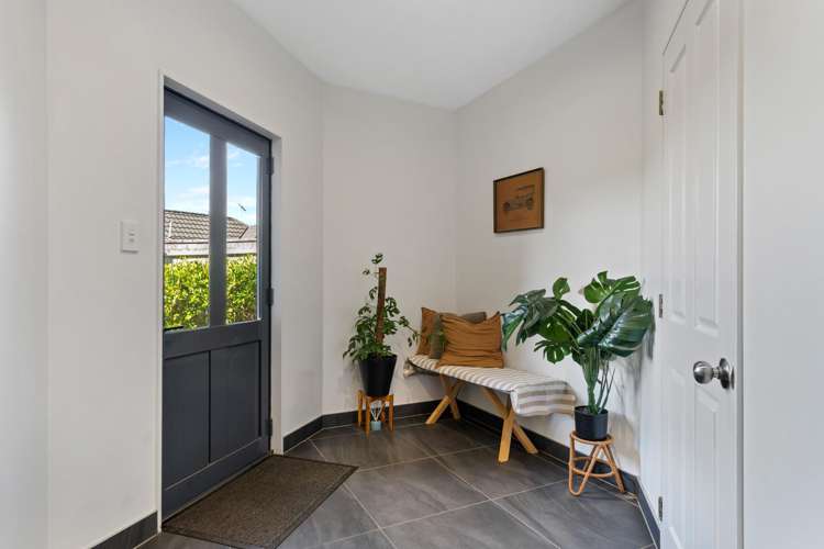 7 Joseph Banks Drive Whitby_12