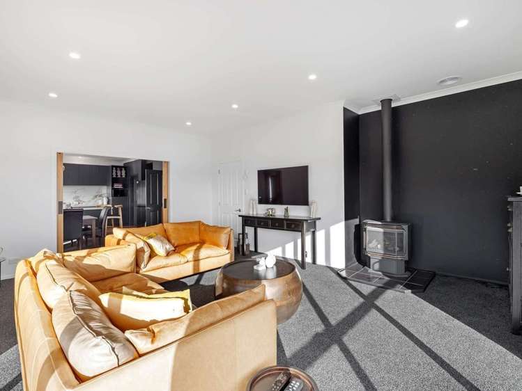 1 Shakespeare Road Bastia Hill_12