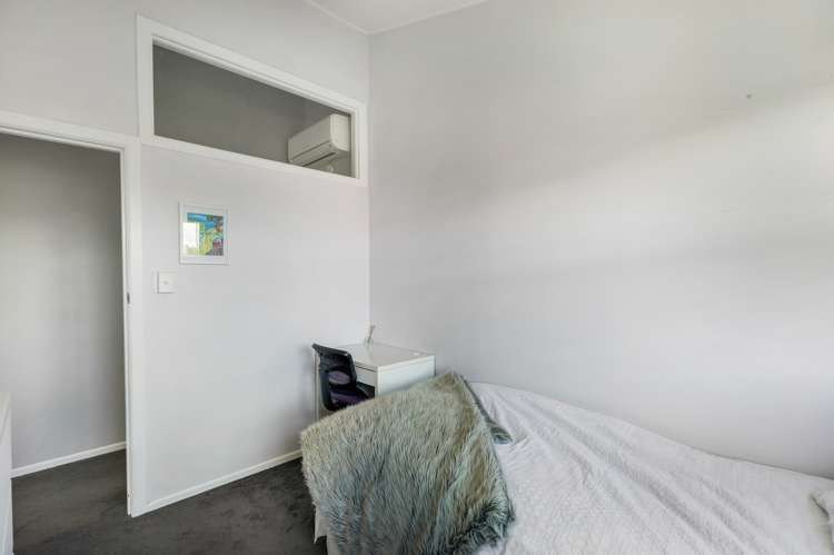 1/24 Colmar Road Mellons Bay_17