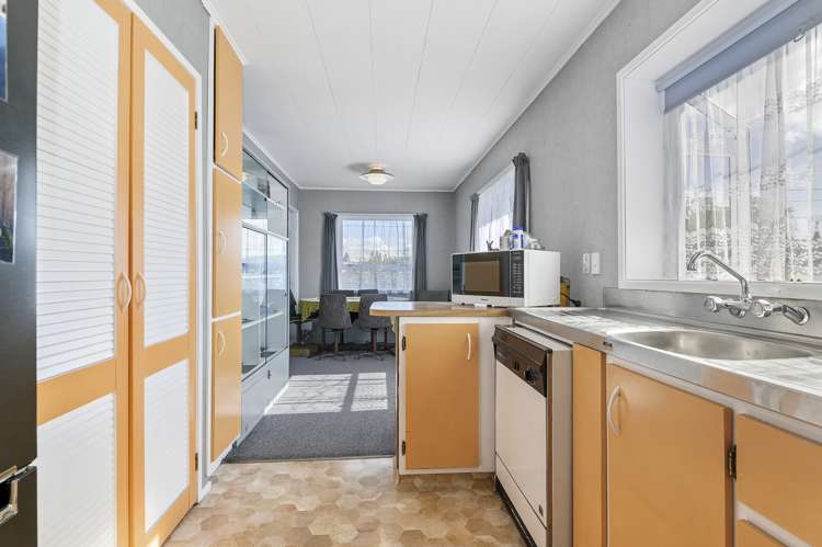 14 Fenruss Street Fairy Springs_6