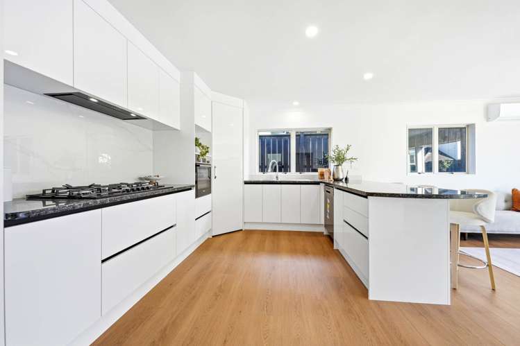 22 Walter Haddrell Crescent East Tamaki_13