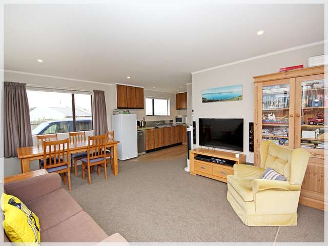 32 Hennessey Street East Foxton Beach_4