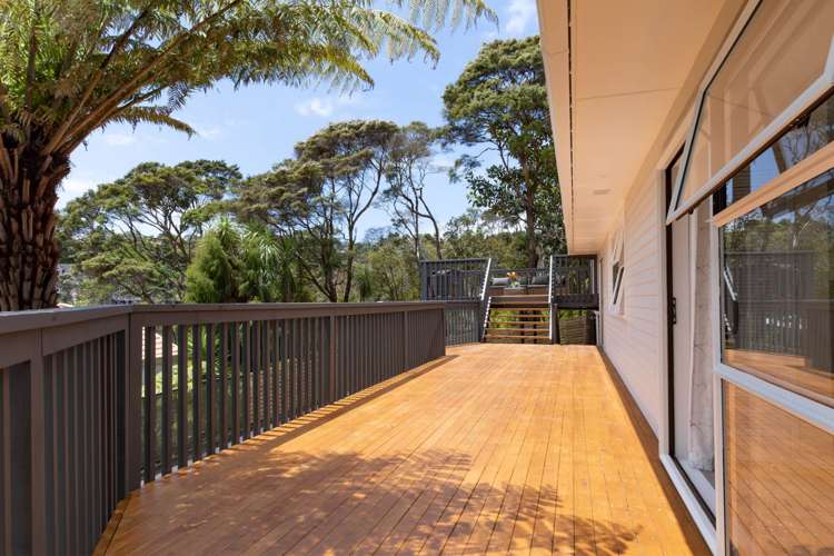 39 Woodfern Crescent Titirangi_22