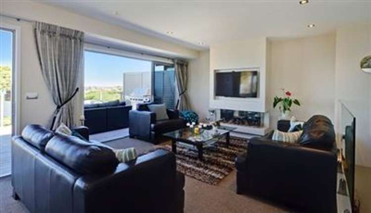 2/91 Aberdeen Road Castor Bay_12