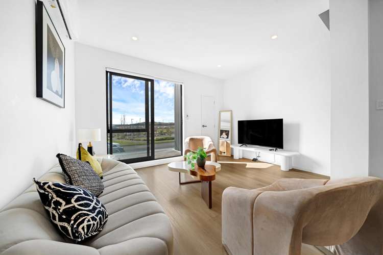 43 Flat Bush School Road Flat Bush_1
